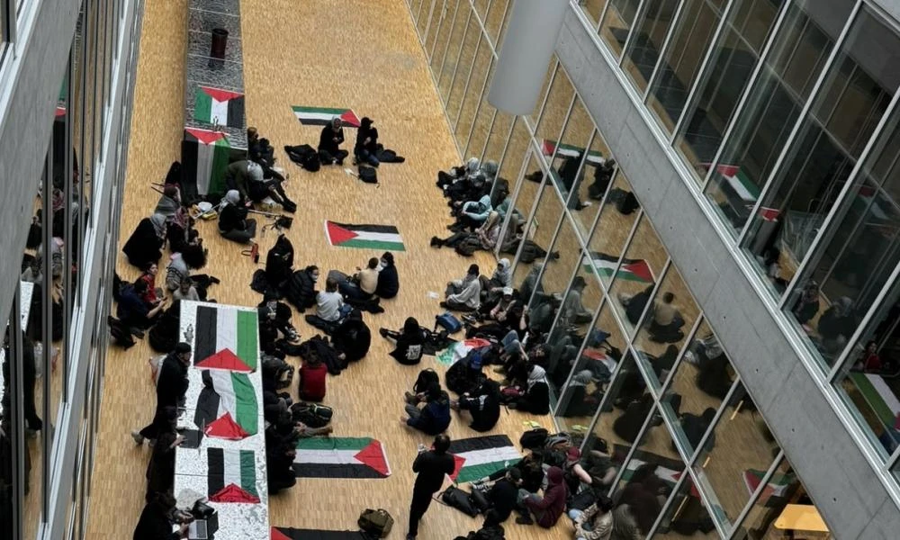 Ελβετία: Φιλοπαλαιστίνιοι φοιτητές κατέλαβαν την είσοδο κτιρίου στο πανεπιστήμιο της Λωζάνης